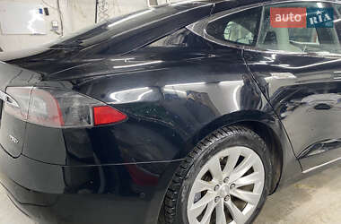 Ліфтбек Tesla Model S 2017 в 
