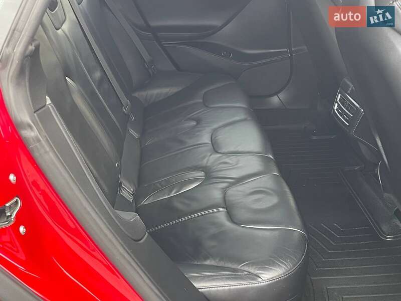 Лифтбек Tesla Model S 2014 в Виннице