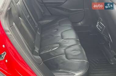 Лифтбек Tesla Model S 2014 в 