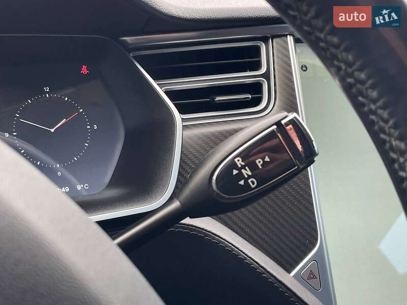 Лифтбек Tesla Model S 2014 в Виннице