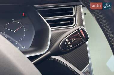 Лифтбек Tesla Model S 2014 в 