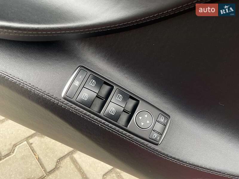 Лифтбек Tesla Model S 2014 в Виннице