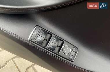 Лифтбек Tesla Model S 2014 в 