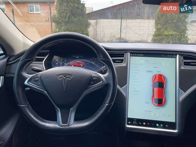 Лифтбек Tesla Model S 2014 в Виннице