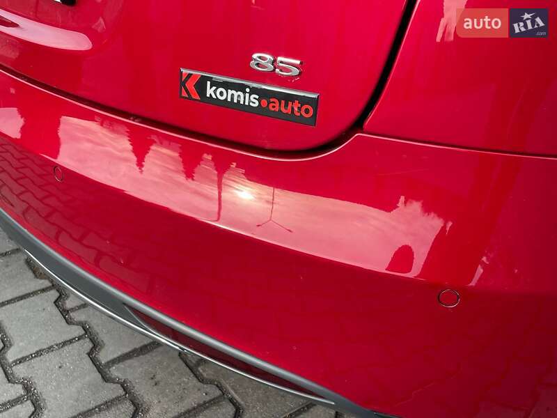 Лифтбек Tesla Model S 2014 в Виннице