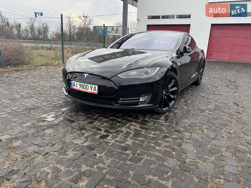 Лифтбек Tesla Model S 2014 в Киеве