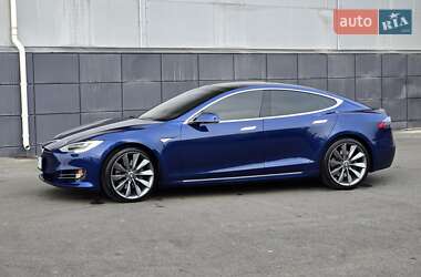Лифтбек Tesla Model S 2016 в Одессе