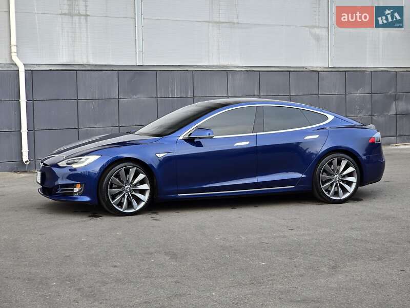 Лифтбек Tesla Model S 2016 в Одессе