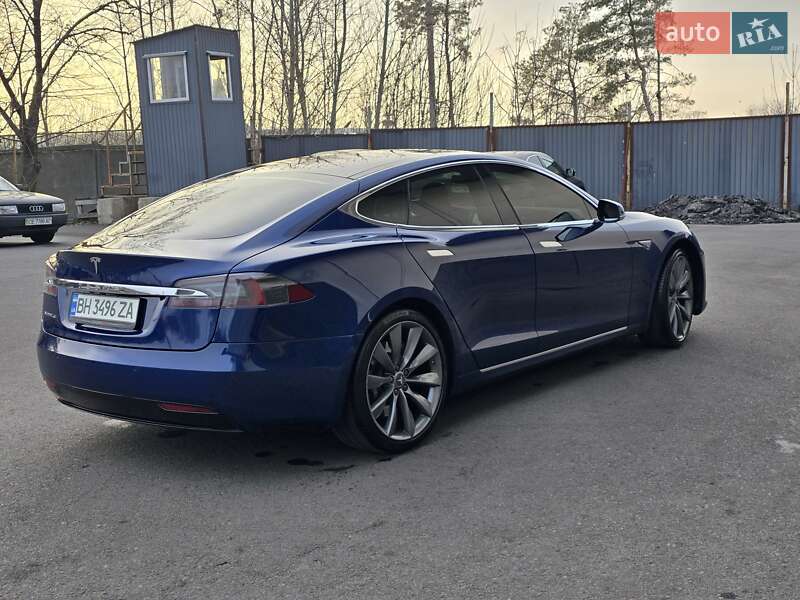 Лифтбек Tesla Model S 2016 в Одессе