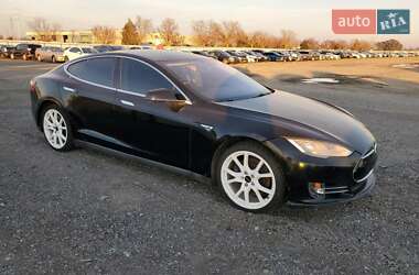 Ліфтбек Tesla Model S 2015 в 