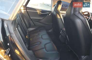 Ліфтбек Tesla Model S 2015 в 