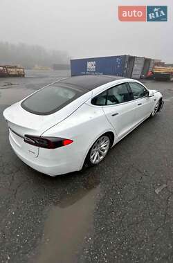 Лифтбек Tesla Model S 2017 в Виннице