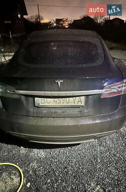 Лифтбек Tesla Model S 2014 в Львове