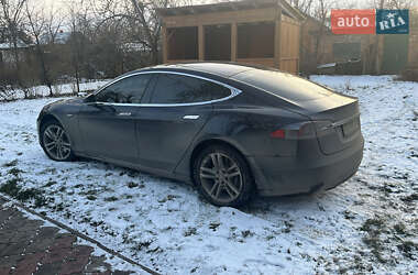 Лифтбек Tesla Model S 2014 в Львове