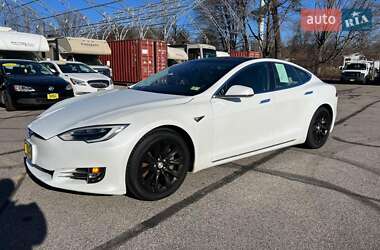 Ліфтбек Tesla Model S 2017 в 