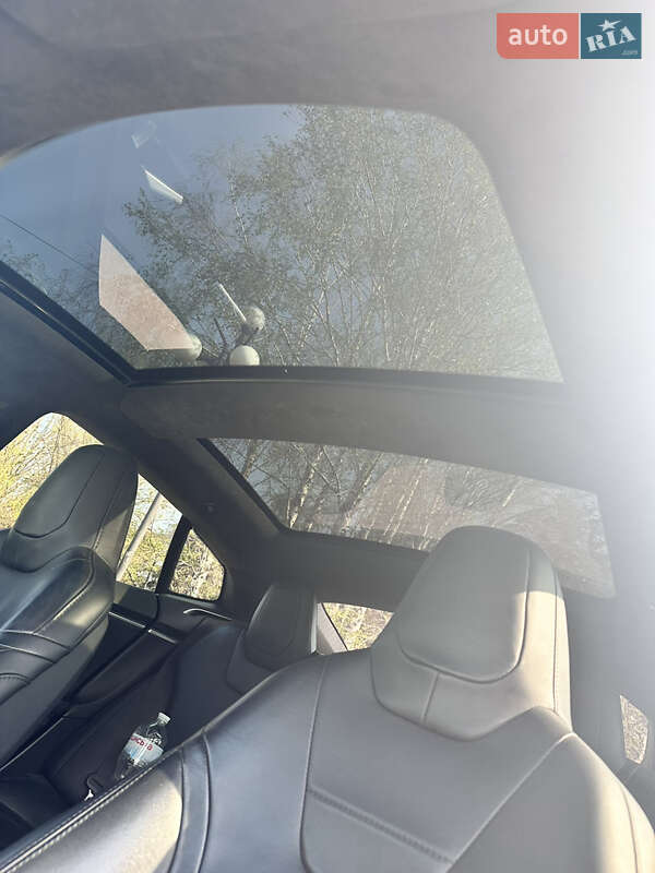 Лифтбек Tesla Model S 2016 в Кривом Роге фото 10 Лифтбек Tesla Model S 2016 в Кривом Роге