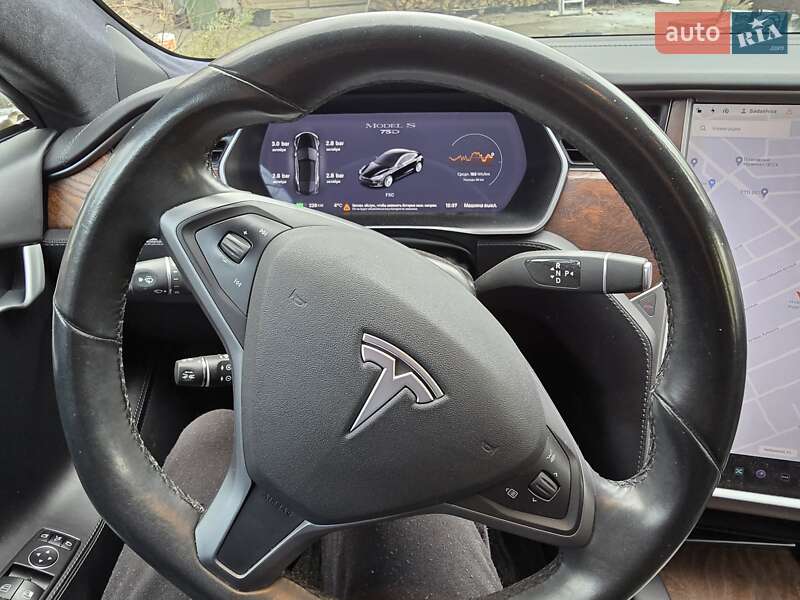 Лифтбек Tesla Model S 2018 в Луцке