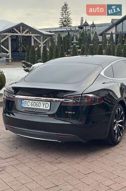 Ліфтбек Tesla Model S 2015 в Стрию