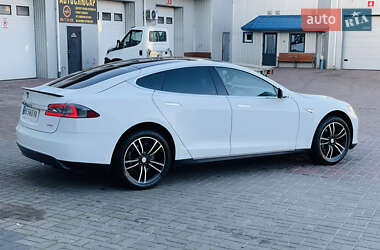 Лифтбек Tesla Model S 2014 в Ровно