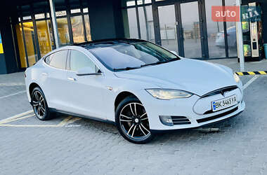 Лифтбек Tesla Model S 2014 в Ровно