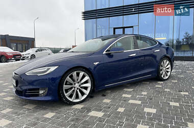 Ліфтбек Tesla Model S 2016 в Тернополі