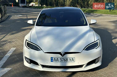 Ліфтбек Tesla Model S 2016 в Києві