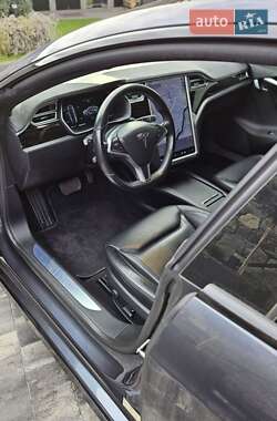 Ліфтбек Tesla Model S 2016 в Вінниці