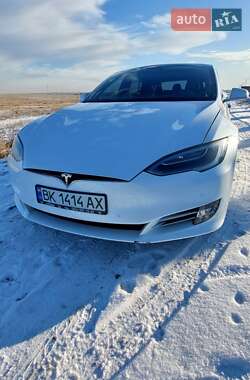 Лифтбек Tesla Model S 2018 в 