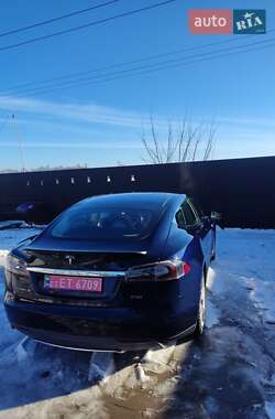 Лифтбек Tesla Model S 2015 в Тернополе