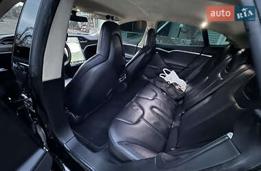 Ліфтбек Tesla Model S 2014 в 