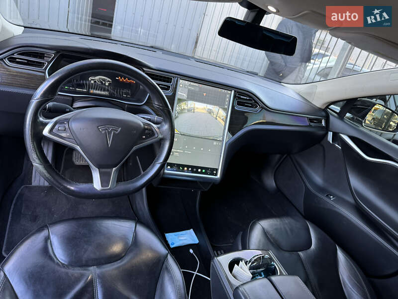 Ліфтбек Tesla Model S 2014 в Миколаєві