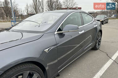 Лифтбек Tesla Model S 2018 в 