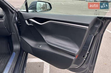 Лифтбек Tesla Model S 2018 в 