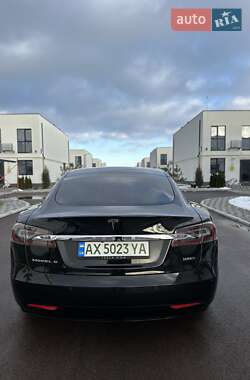 Лифтбек Tesla Model S 2018 в 