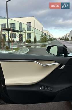 Лифтбек Tesla Model S 2018 в 