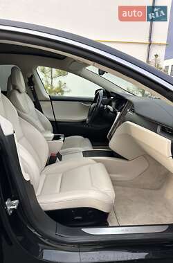 Лифтбек Tesla Model S 2018 в 