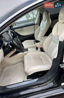 Лифтбек Tesla Model S 2018 в 