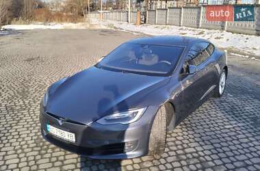 Ліфтбек Tesla Model S 2016 в Львові