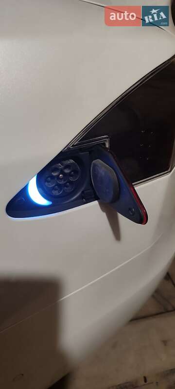 Лифтбек Tesla Model S 2019 в Хмельницком