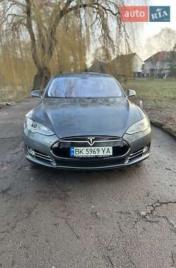 Ліфтбек Tesla Model S 2013 в Рівному