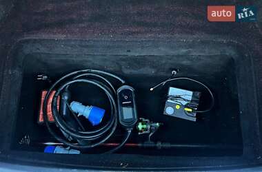 Лифтбек Tesla Model S 2012 в Житомире