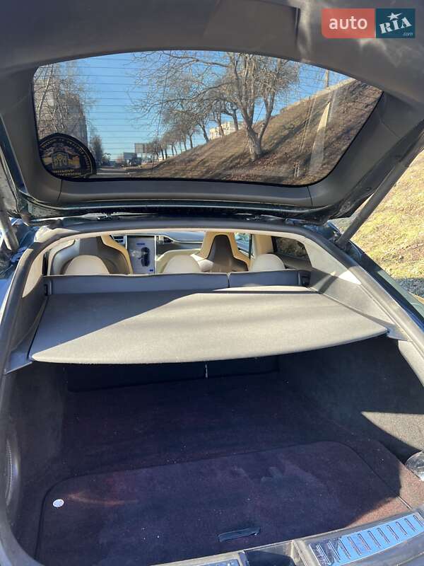 Ліфтбек Tesla Model S 2012 в Житомирі