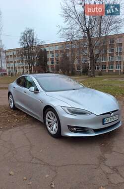 Лифтбек Tesla Model S 2017 в Черкассах