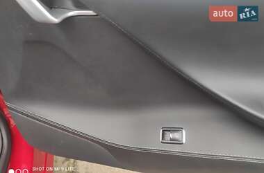 Лифтбек Tesla Model S 2014 в 