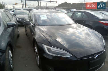 Ліфтбек Tesla Model S 2017 в 