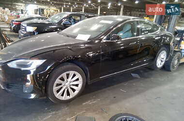 Ліфтбек Tesla Model S 2017 в 