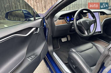 Лифтбек Tesla Model S 2019 в 