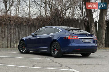 Лифтбек Tesla Model S 2019 в 