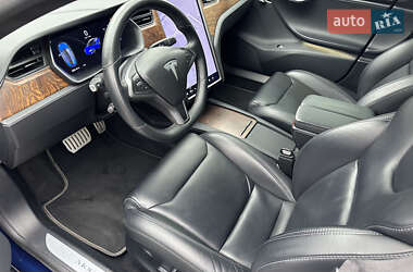 Лифтбек Tesla Model S 2019 в 