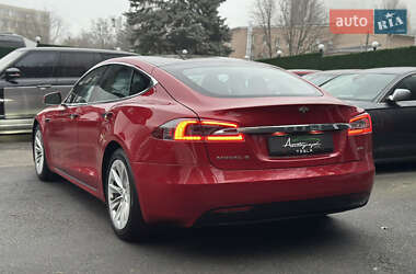 Лифтбек Tesla Model S 2018 в 